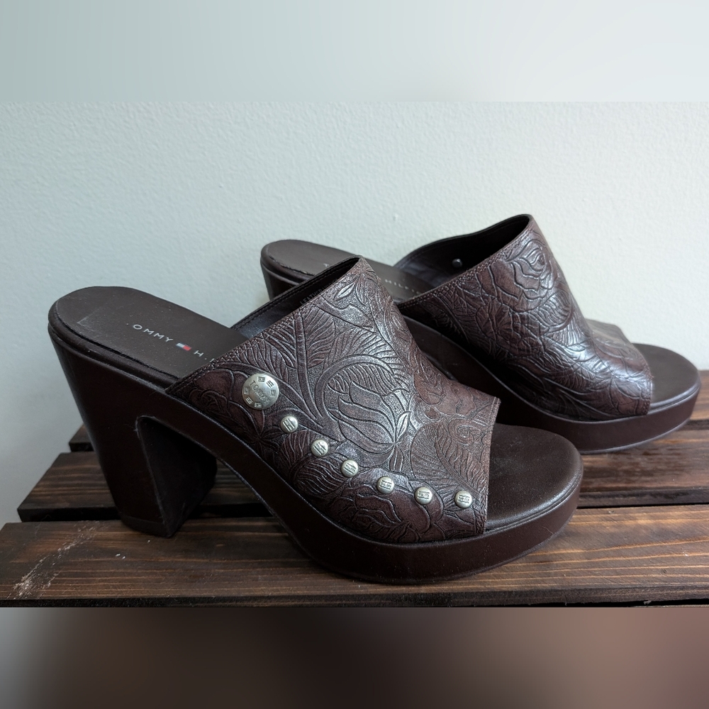 NWOT Leather Clogs